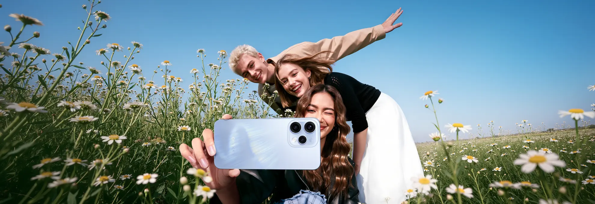 OPPO Reno15 Lifestyle Image Ultra OPPO Reno15 Lifestyle Image Ultra