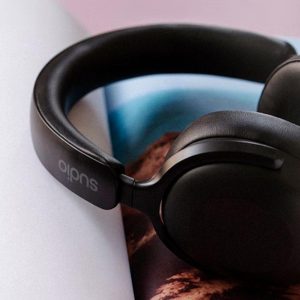 Sudio R4 Over-ear Wireless headset - lifestle image
