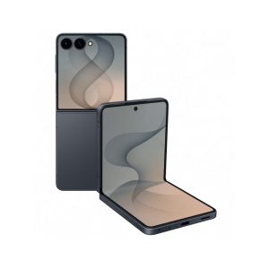 Samsung Galaxy Flip8 in cream